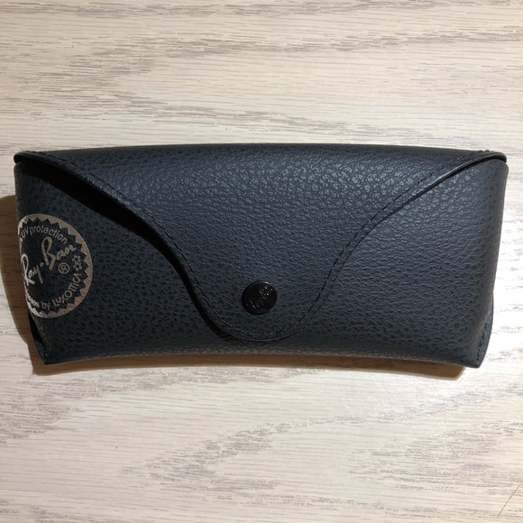 Ray-Ban Other - Ray-Ban Leather Case